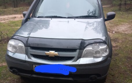 Chevrolet Niva I рестайлинг, 2017 год, 680 000 рублей, 8 фотография