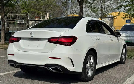 Mercedes-Benz A-Класс, 2023 год, 1 700 000 рублей, 10 фотография
