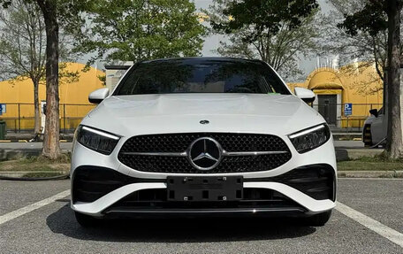 Mercedes-Benz A-Класс, 2023 год, 1 700 000 рублей, 8 фотография