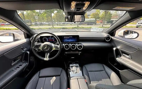 Mercedes-Benz A-Класс, 2023 год, 1 700 000 рублей, 16 фотография