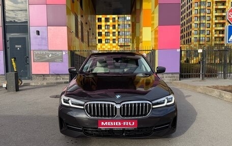 BMW 5 серия, 2021 год, 4 300 000 рублей, 1 фотография