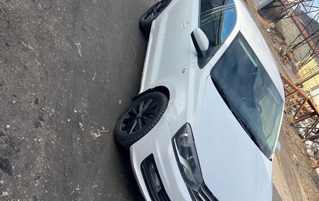 Volkswagen Polo VI (EU Market), 2015 год, 400 000 рублей, 2 фотография