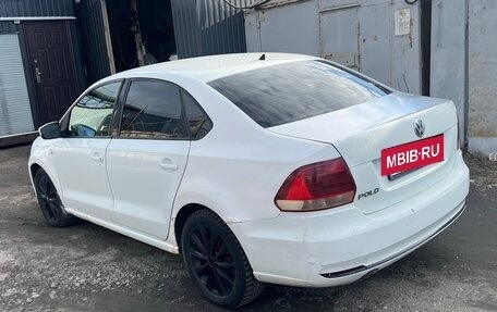 Volkswagen Polo VI (EU Market), 2015 год, 400 000 рублей, 3 фотография