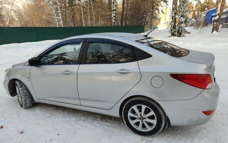 Hyundai Solaris II рестайлинг, 2013 год, 850 000 рублей, 3 фотография