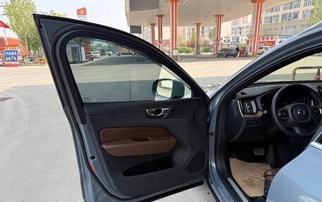 Volvo XC60 II, 2023 год, 4 775 750 рублей, 7 фотография