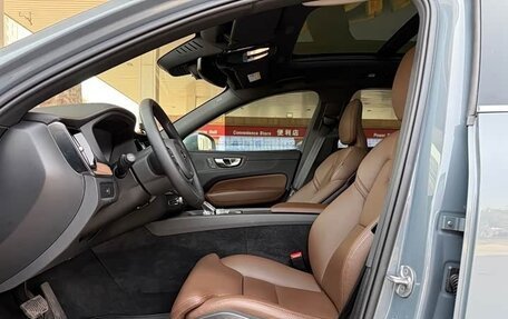 Volvo XC60 II, 2023 год, 4 775 750 рублей, 8 фотография