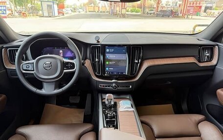 Volvo XC60 II, 2023 год, 4 775 750 рублей, 11 фотография