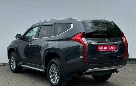 Mitsubishi Pajero Sport III рестайлинг, 2019 год, 3 750 000 рублей, 7 фотография