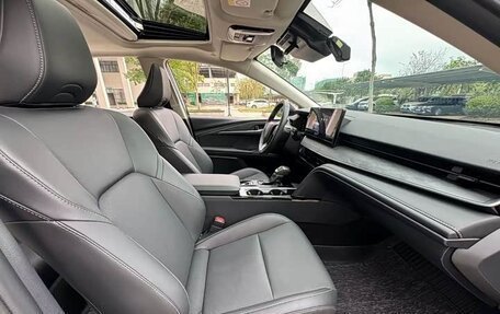 Toyota Camry, 2024 год, 3 780 000 рублей, 8 фотография