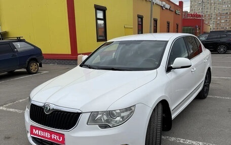 Skoda Superb III рестайлинг, 2012 год, 1 100 000 рублей, 1 фотография