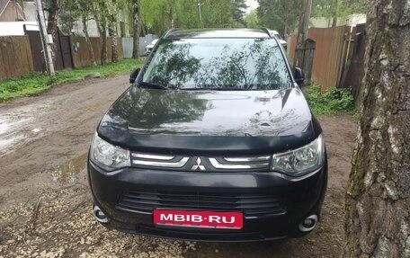 Mitsubishi Outlander III рестайлинг 3, 2012 год, 1 000 000 рублей, 1 фотография