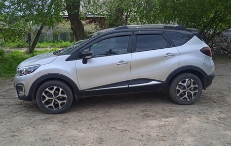 Renault Kaptur I рестайлинг, 2016 год, 1 050 000 рублей, 2 фотография