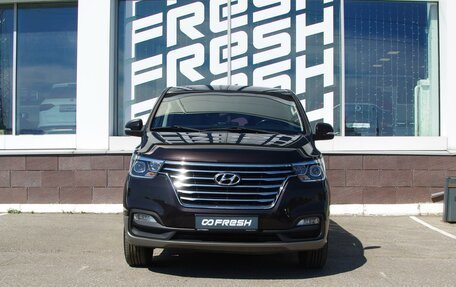 Hyundai Grand Starex Grand Starex I рестайлинг 2, 2019 год, 3 899 999 рублей, 3 фотография