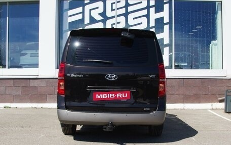 Hyundai Grand Starex Grand Starex I рестайлинг 2, 2019 год, 3 899 999 рублей, 4 фотография