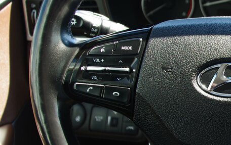 Hyundai Grand Starex Grand Starex I рестайлинг 2, 2019 год, 3 899 999 рублей, 12 фотография