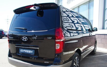 Hyundai Grand Starex Grand Starex I рестайлинг 2, 2019 год, 3 899 999 рублей, 28 фотография