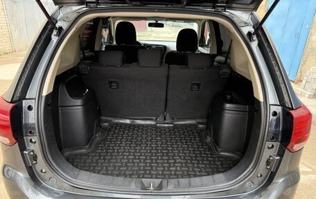 Mitsubishi Outlander III рестайлинг 3, 2016 год, 1 350 000 рублей, 4 фотография