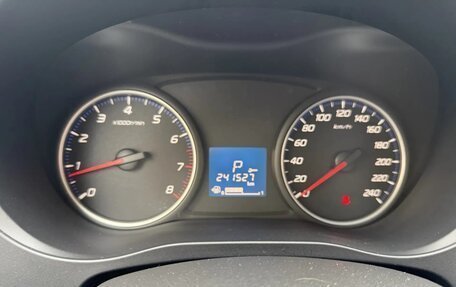 Mitsubishi Outlander III рестайлинг 3, 2016 год, 1 350 000 рублей, 11 фотография