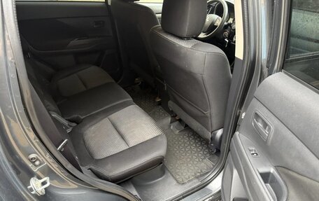 Mitsubishi Outlander III рестайлинг 3, 2016 год, 1 350 000 рублей, 12 фотография