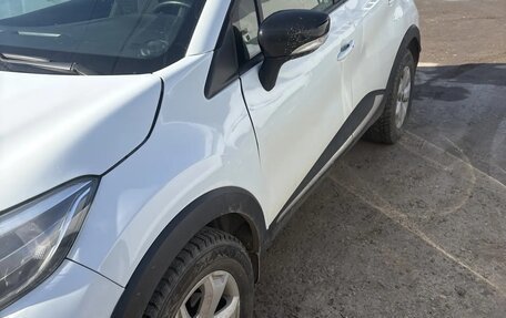 Renault Kaptur I рестайлинг, 2019 год, 1 050 000 рублей, 3 фотография