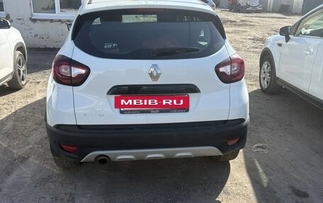 Renault Kaptur I рестайлинг, 2019 год, 1 050 000 рублей, 2 фотография