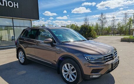 Volkswagen Tiguan II, 2017 год, 1 999 000 рублей, 3 фотография