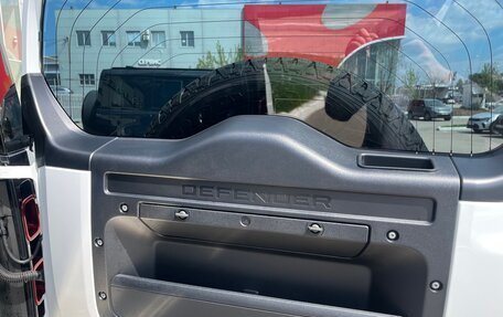 Land Rover Defender II, 2024 год, 11 900 000 рублей, 20 фотография