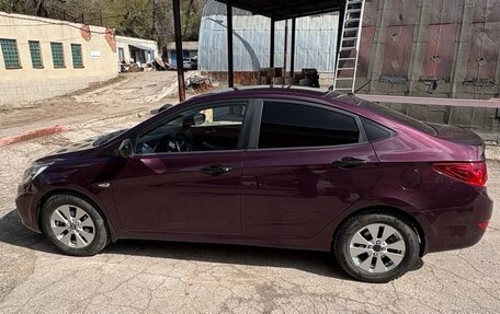 Hyundai Solaris II рестайлинг, 2011 год, 555 000 рублей, 5 фотография