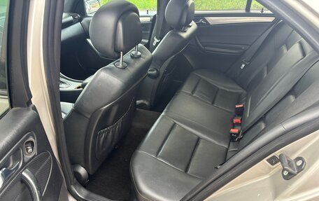 Mercedes-Benz C-Класс, 2005 год, 850 000 рублей, 5 фотография
