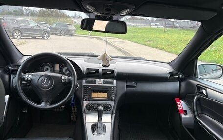 Mercedes-Benz C-Класс, 2005 год, 850 000 рублей, 10 фотография