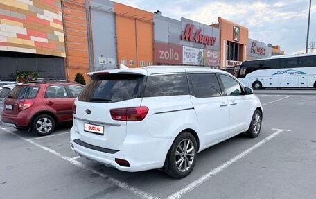 KIA Carnival III, 2019 год, 2 800 000 рублей, 4 фотография
