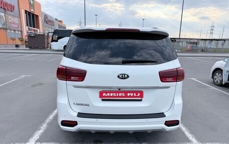 KIA Carnival III, 2019 год, 2 800 000 рублей, 5 фотография