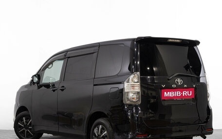 Toyota Voxy II, 2007 год, 1 199 000 рублей, 7 фотография