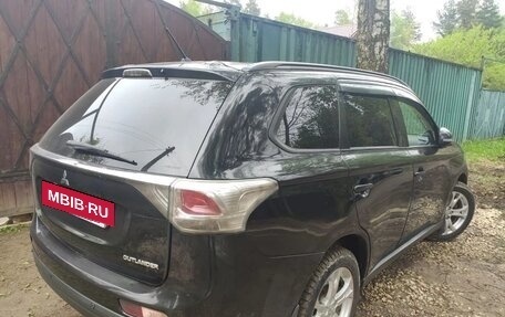 Mitsubishi Outlander III рестайлинг 3, 2012 год, 1 000 000 рублей, 6 фотография