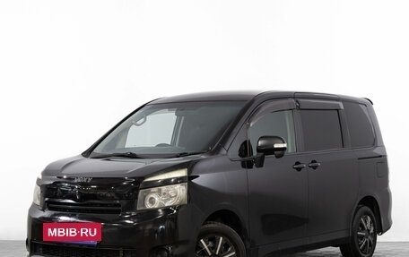 Toyota Voxy II, 2007 год, 1 199 000 рублей, 4 фотография