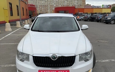 Skoda Superb III рестайлинг, 2012 год, 1 100 000 рублей, 2 фотография