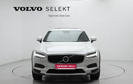 Volvo V90 Cross Country I рестайлинг, 2023 год, 5 702 750 рублей, 2 фотография