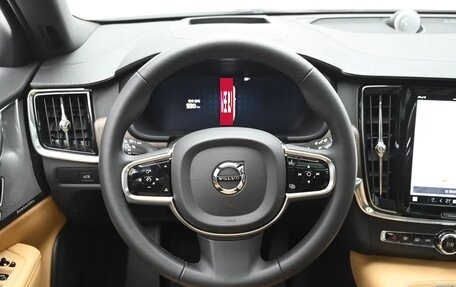 Volvo V90 Cross Country I рестайлинг, 2023 год, 5 702 750 рублей, 7 фотография