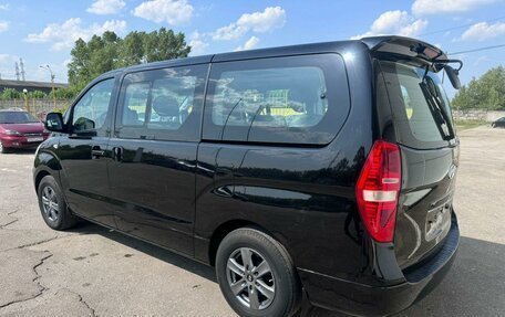 Hyundai Grand Starex Grand Starex I рестайлинг 2, 2011 год, 1 599 000 рублей, 4 фотография