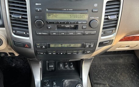 Toyota Land Cruiser Prado 120 рестайлинг, 2006 год, 1 910 000 рублей, 15 фотография