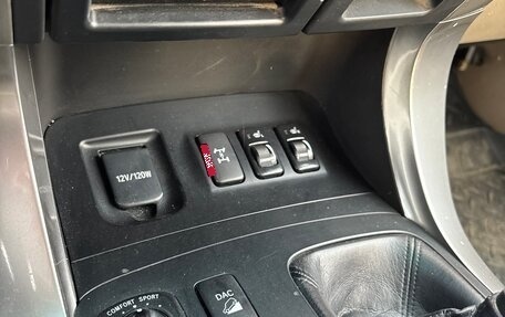 Toyota Land Cruiser Prado 120 рестайлинг, 2006 год, 1 910 000 рублей, 17 фотография