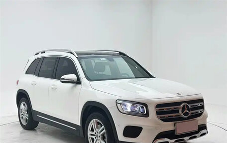 Mercedes-Benz GLB, 2022 год, 2 810 555 рублей, 2 фотография