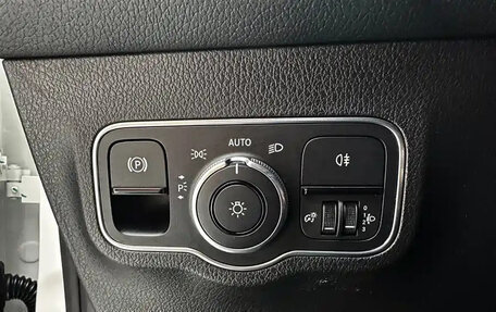 Mercedes-Benz GLB, 2022 год, 2 810 555 рублей, 10 фотография