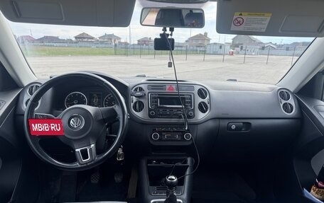 Volkswagen Tiguan I, 2010 год, 800 000 рублей, 17 фотография