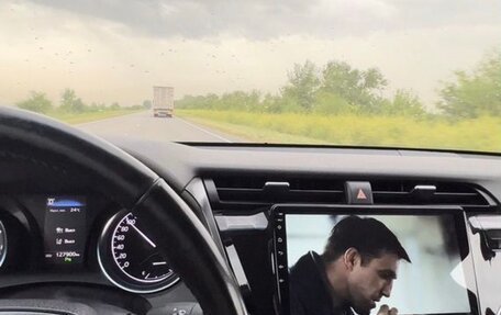 Toyota Camry, 2019 год, 3 500 000 рублей, 7 фотография