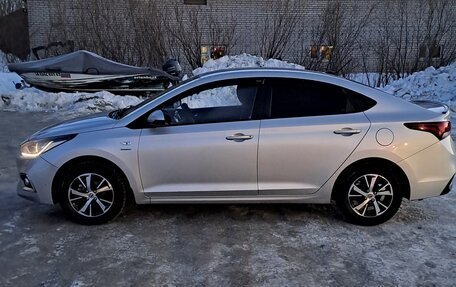 Hyundai Solaris II рестайлинг, 2019 год, 1 040 000 рублей, 5 фотография