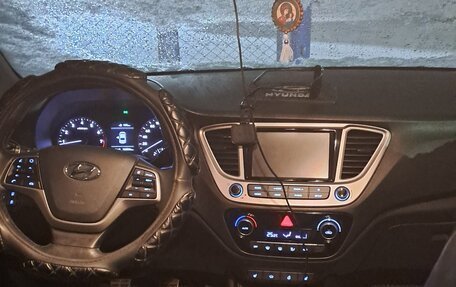 Hyundai Solaris II рестайлинг, 2019 год, 1 040 000 рублей, 4 фотография