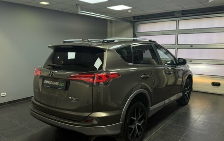 Toyota RAV4, 2017 год, 2 560 000 рублей, 6 фотография