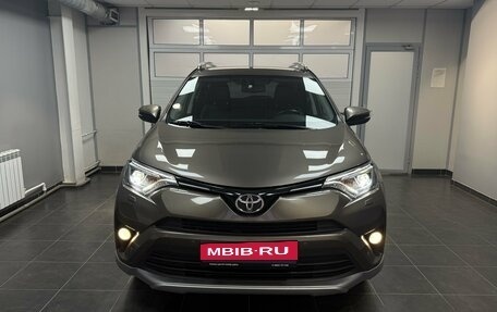 Toyota RAV4, 2017 год, 2 560 000 рублей, 2 фотография