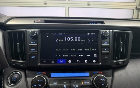 Toyota RAV4, 2017 год, 2 560 000 рублей, 24 фотография